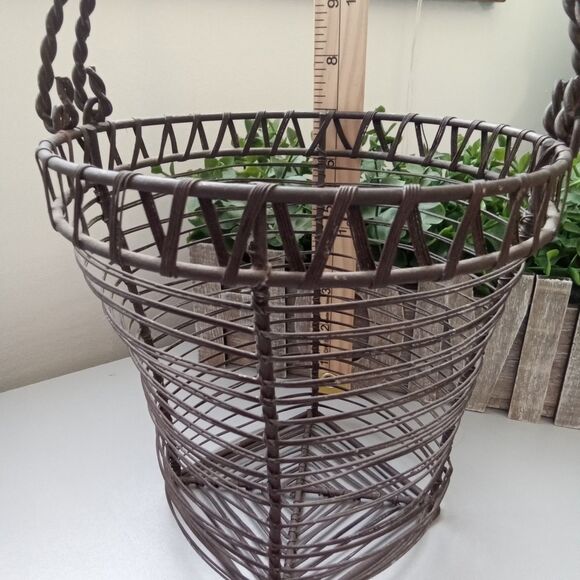Wire‎ Basket Rustic Farmhouse - Picture 6 of 7